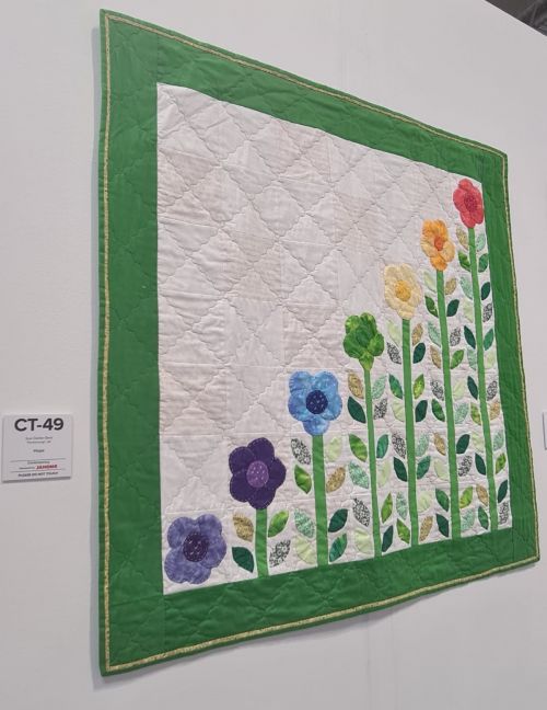 Sue CG - Hope (Master Quilter Course displayed at FOQ 2023)
